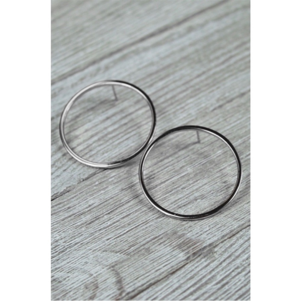 Jules Smith Jane Silvertone Post Back Circle Earrings